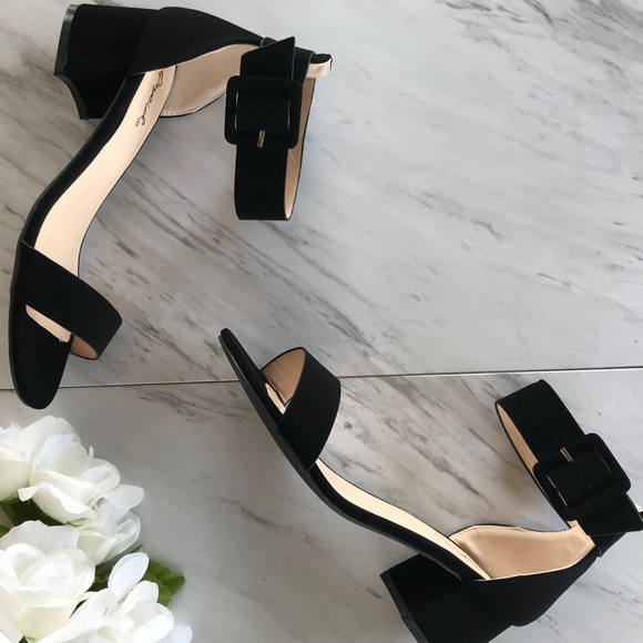 Black One Band Heeled Sandal - Picture 2 of 7